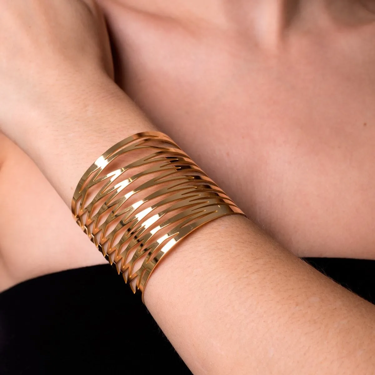 18k Gold | Energy | Laser Cut Cuff