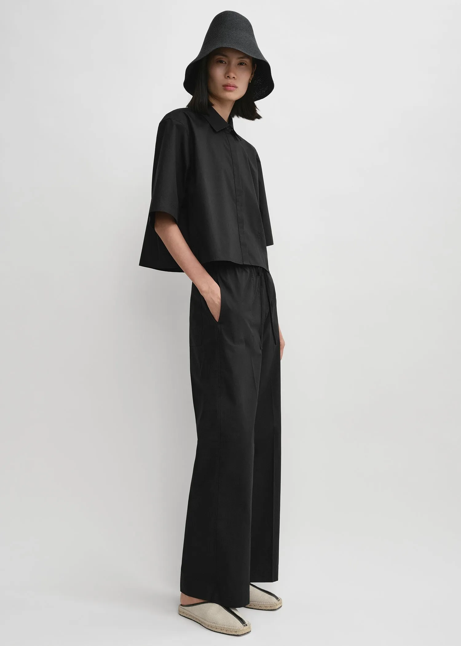 Cropped cotton-poplin shirt black