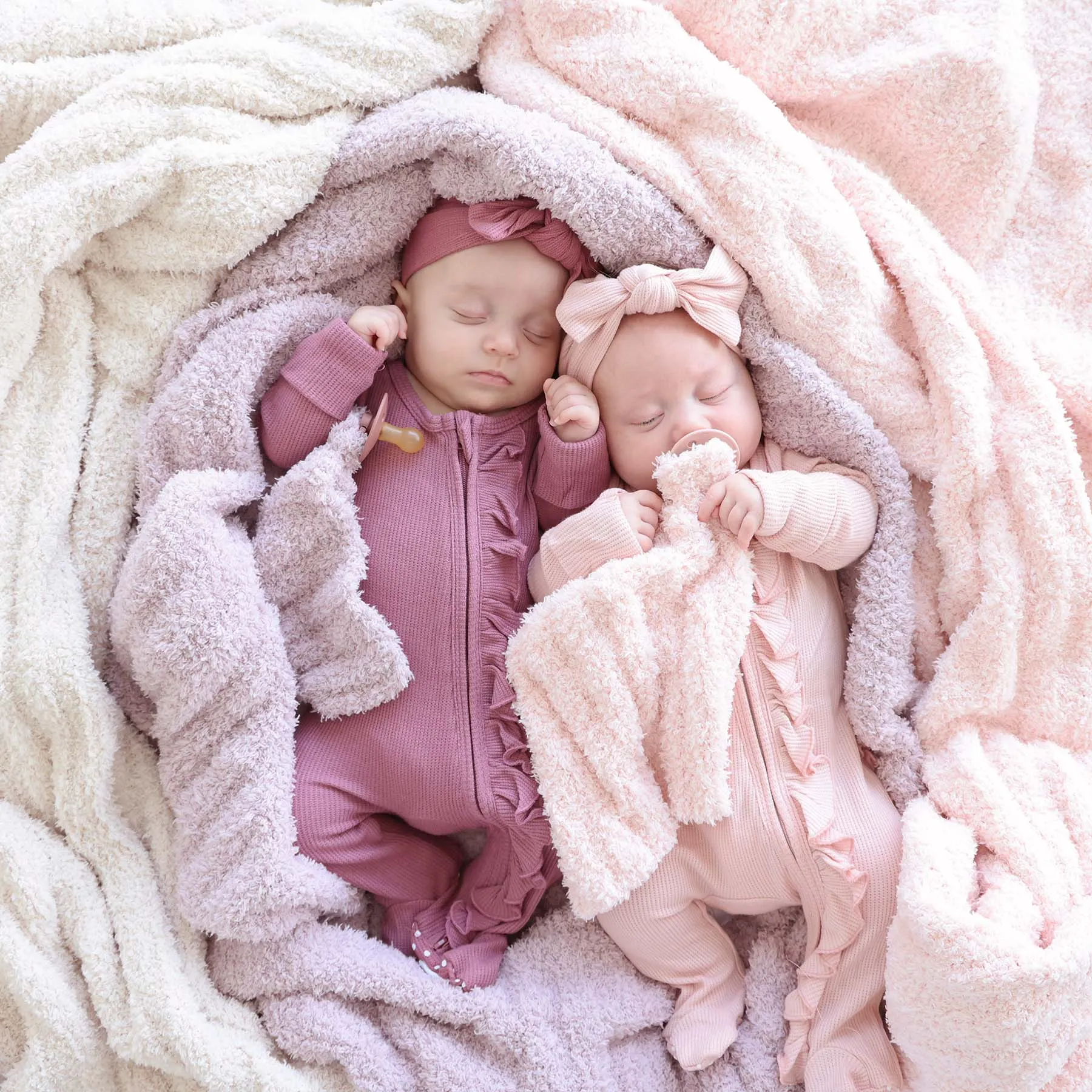 CuddleLane™ Luxe Blankets | Solids