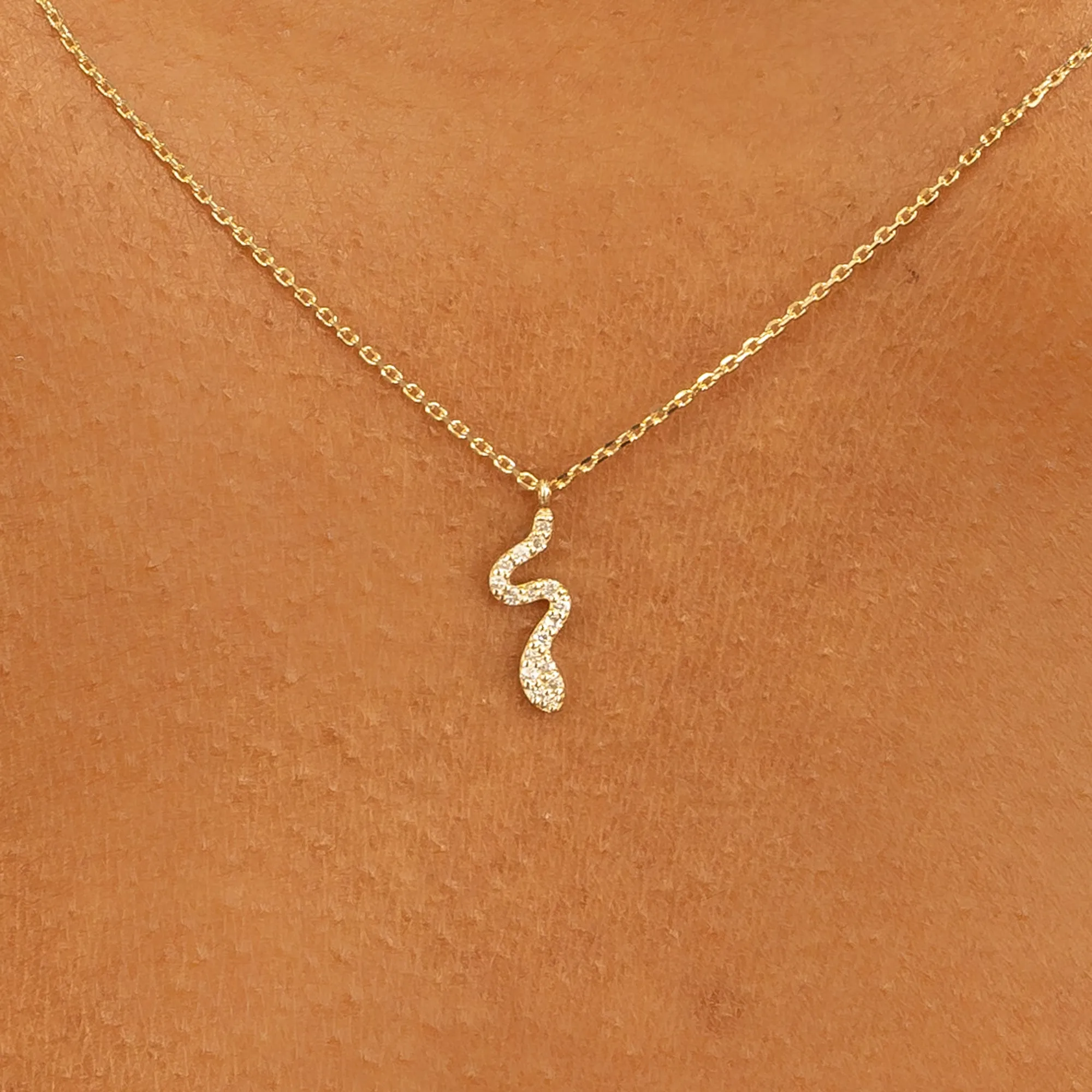 Diamond Snake Necklace, Serpe